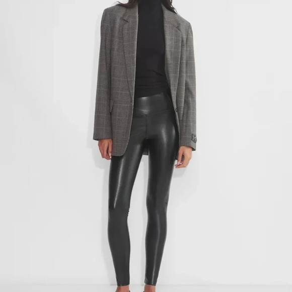 Aritzia Wilfred Free Daria High Waisted Moto Vegan Leather Biker Pants Black M. - Picture 1 of 12